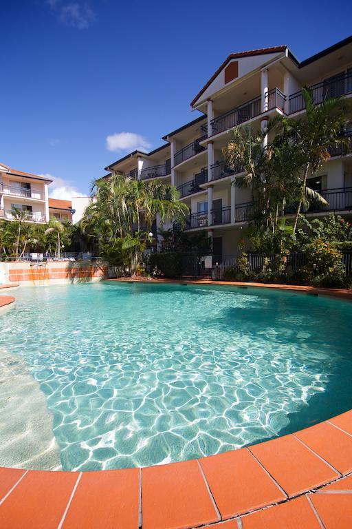 Blue Water Bay Villas Gold Coast Exterior photo