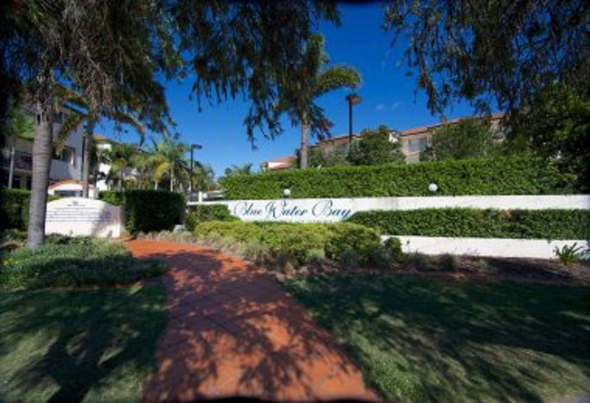 Blue Water Bay Villas Gold Coast Exterior photo