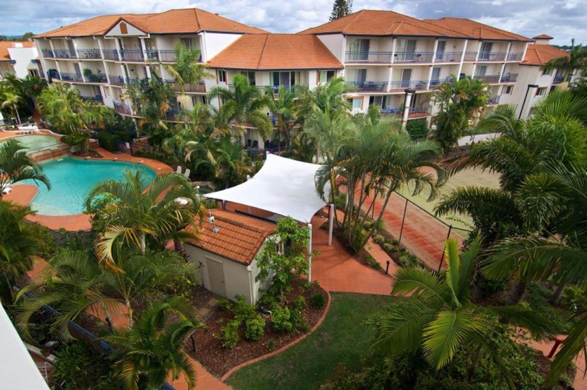 Blue Water Bay Villas Gold Coast Exterior photo